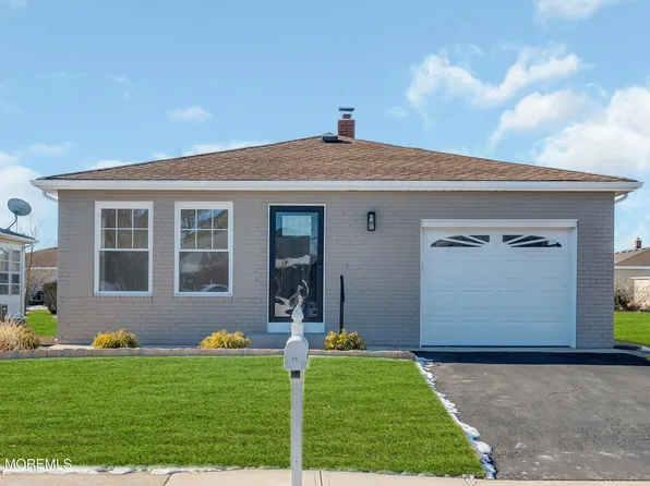 73 Bonaire Drive, Toms River, NJ 08757