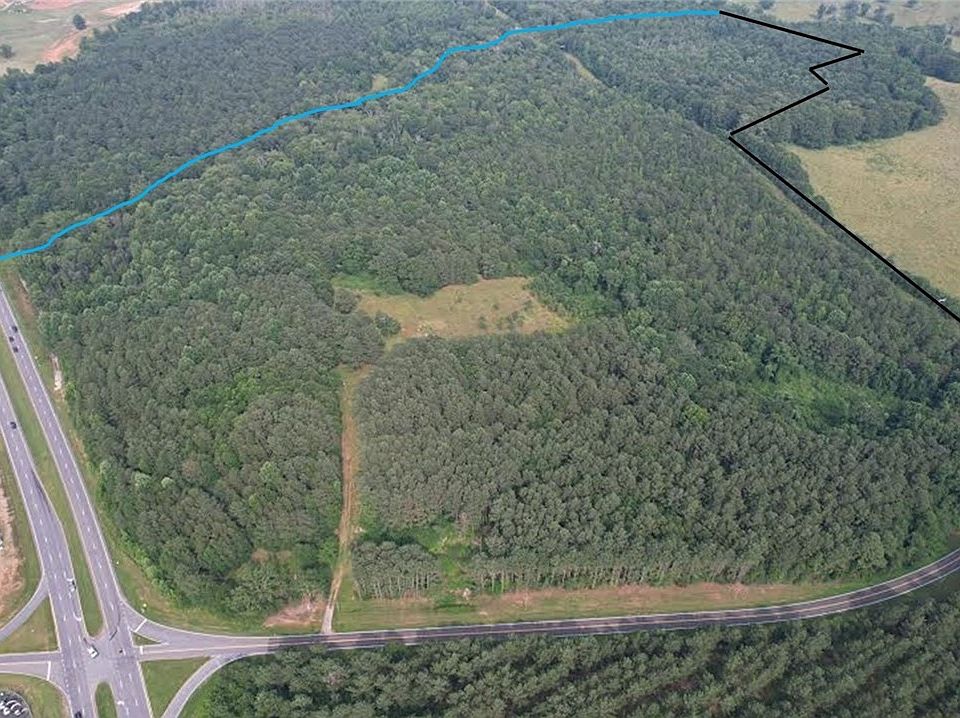 2nd image of 125 Armstrong Rd