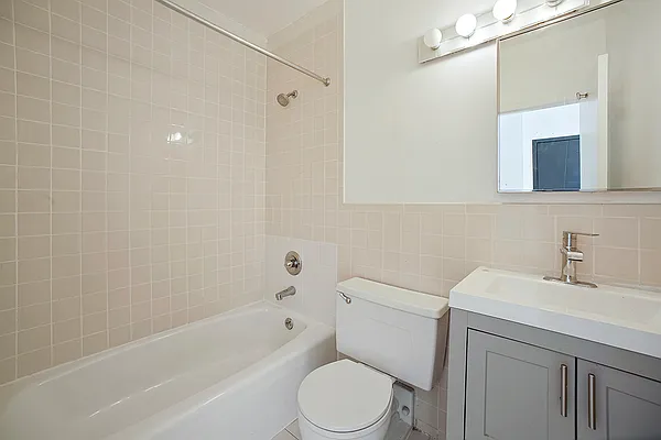 Rented by Akam Sales and Brokerage | media 17