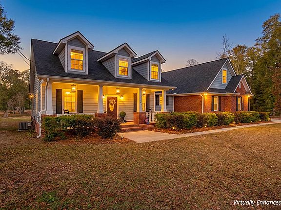 2nd image of 100 Robin Ln