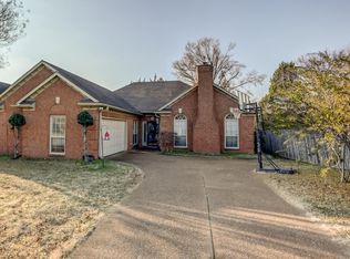 2791 Colonial Towers Dr, Cordova, TN 38016