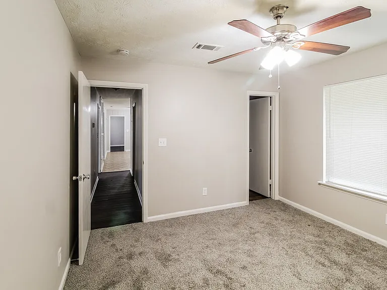2861 Panther Ct — Photo 12