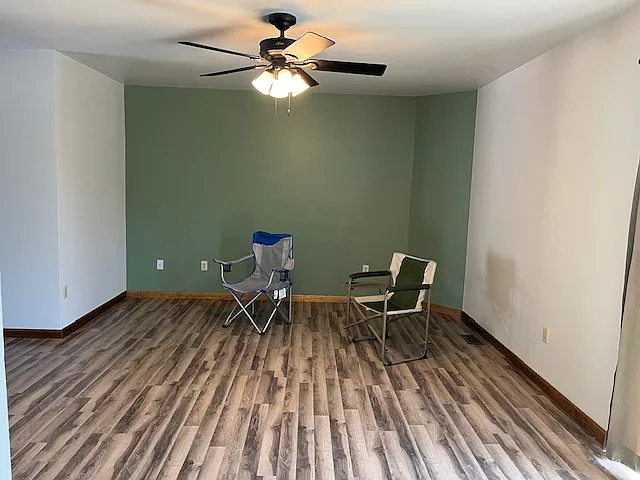4 bed, 2.5 bath, 1800 sqft, $2,350 — Photo 4