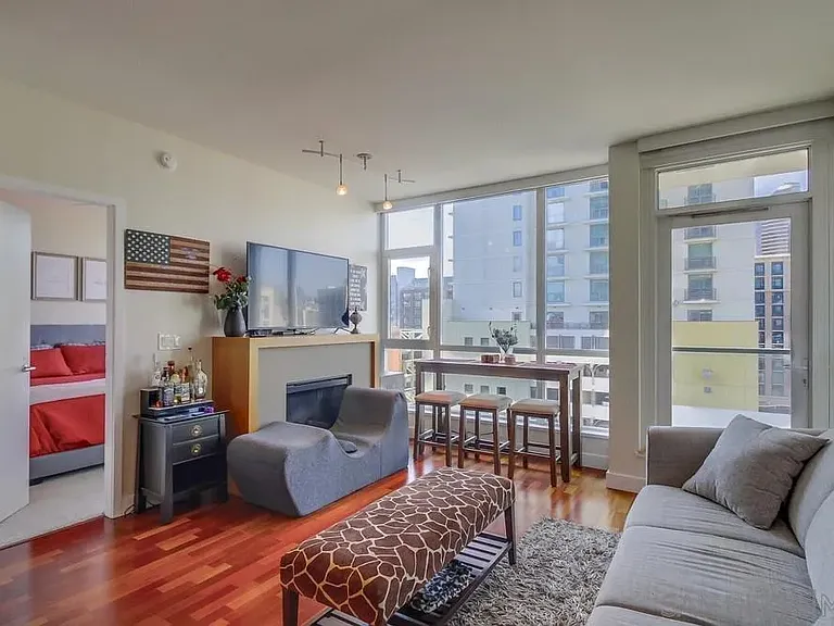 325 7th Ave #610 — Photo 10