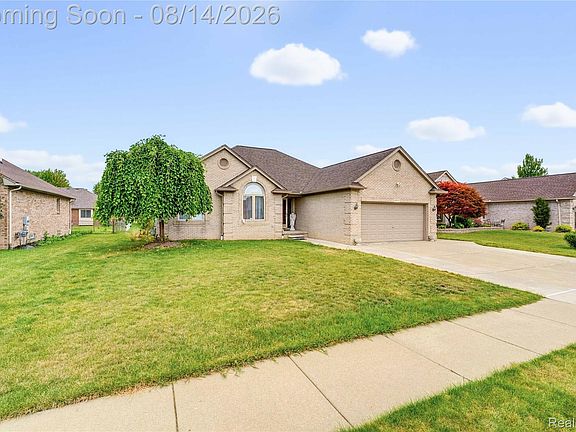 2nd image of 48353 Jefferson Dr