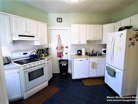 2nd image of 54 Dwight St #5J