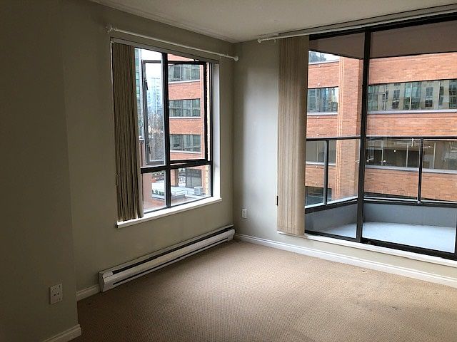 2nd image of 1189 Howe St #609