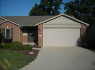 1849 Winding Meadows Dr, Monroe, MI 48162