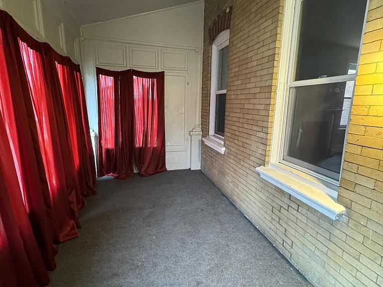 533 Buttonwood St — Photo 2