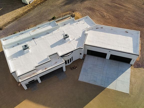 4th image of 39142 N 29TH Avenue