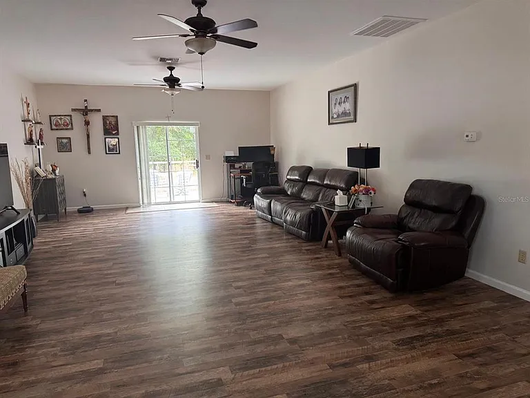 10625 NW 14th St — Photo 6