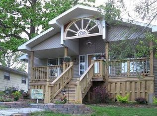 529 S 8th St, Vandalia, IL 62471