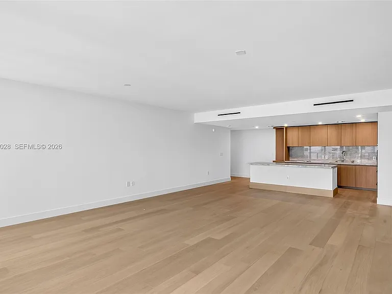 1176 97th St #501 — Photo 9