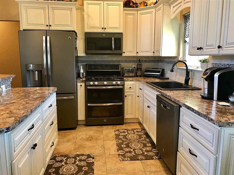 1st image of 15273 SW 94th Cir