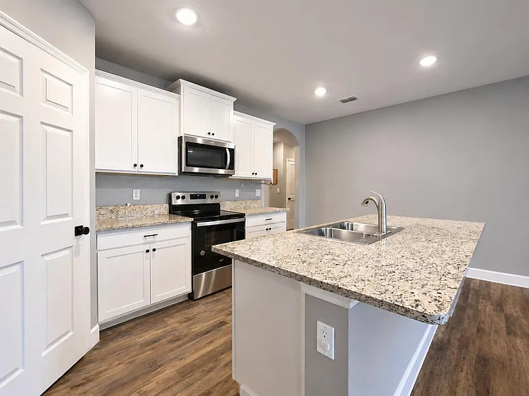 927 Remington Green Dr SE — Photo 13
