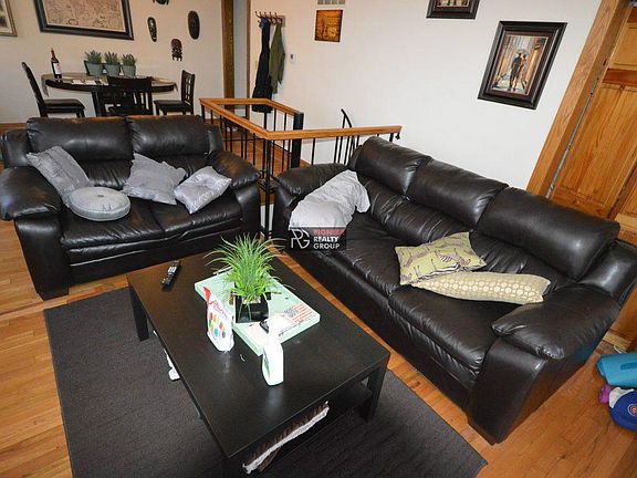 3rd image of 3600 N Hermitage Ave #36021