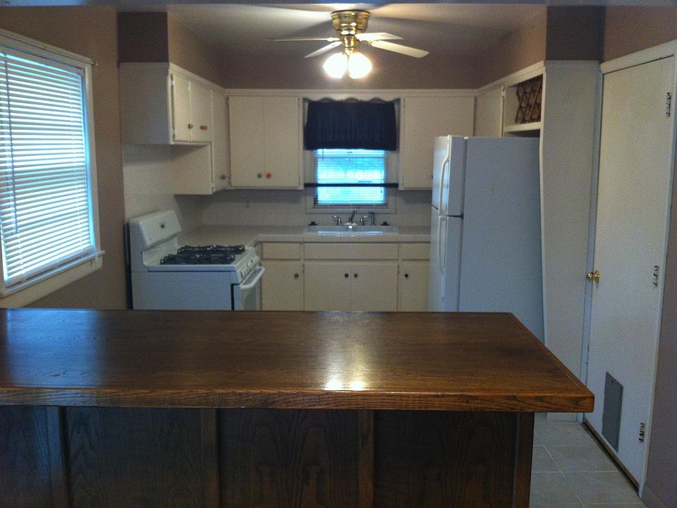 1st image of 120 S Sherry Ave