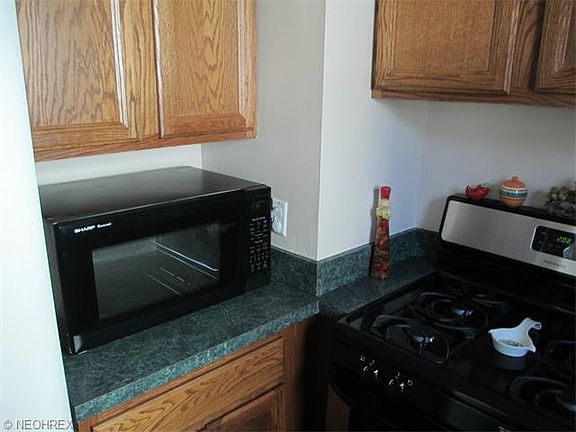 5th image of 2650 Elmwood St