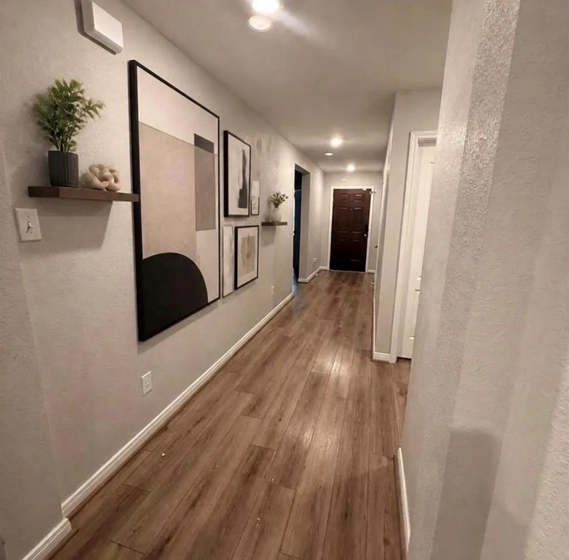 3 bed, 2.0 bath, 1983 sqft, $2,150 — Photo 2