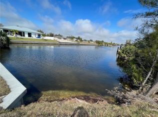 3715 Gulfstream Pkwy, Cape Coral, FL 33993