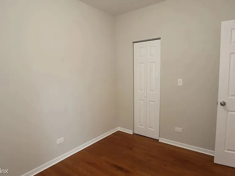 3916 W Altgeld St #1 — Photo 16