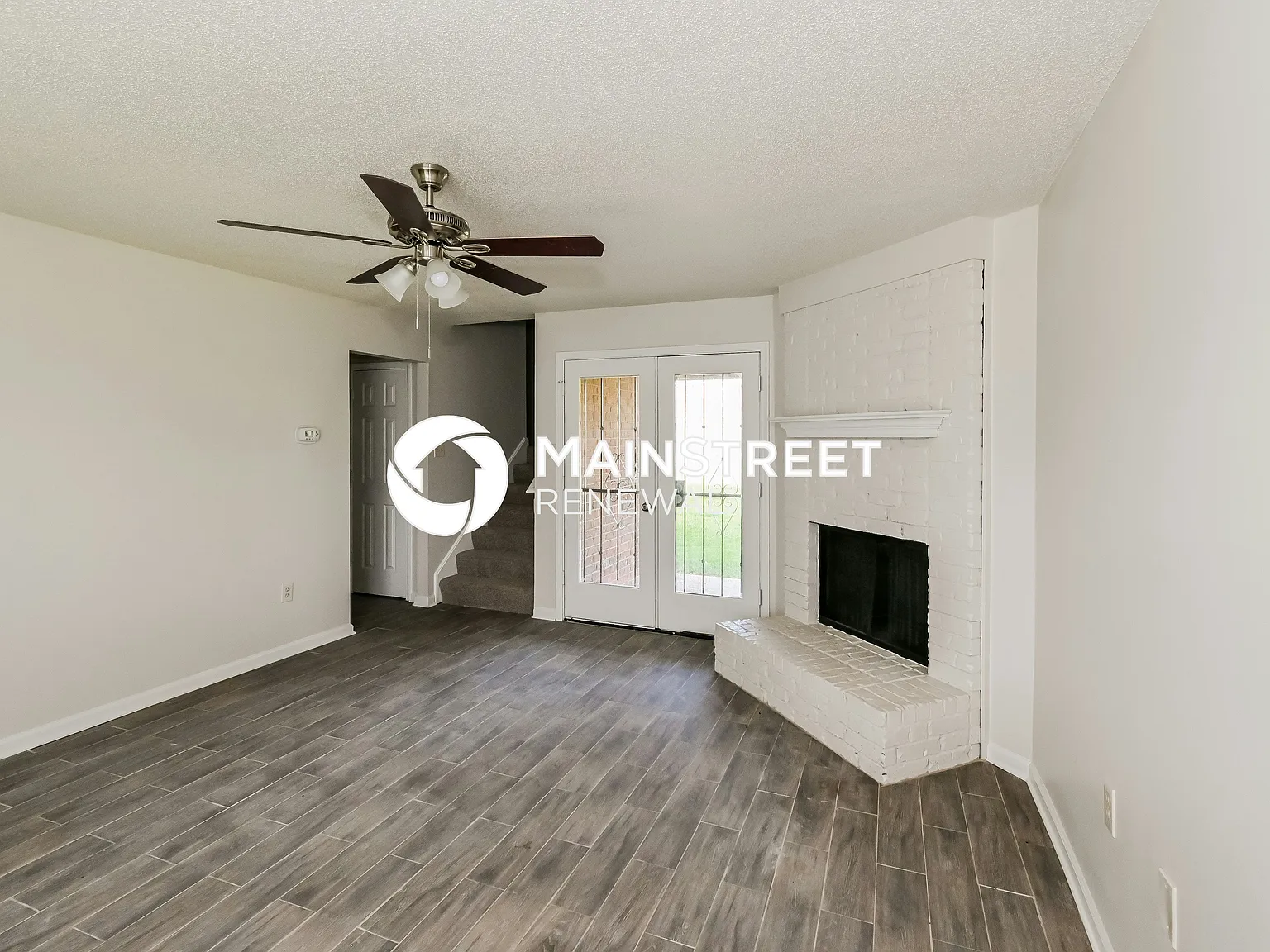 5451 Gardendale St — Photo 3