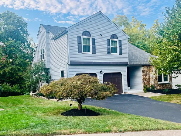 38 Casselberry Dr, Audubon, PA 19403