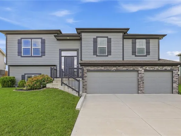 11718 N Manning Ave, Kansas City, MO 64157