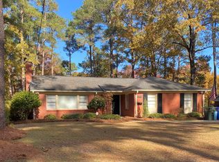 1910 Lyon Rd, Fayetteville, NC 28303