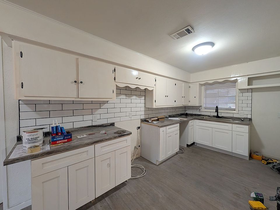 1st image of 3 Lynda Ave