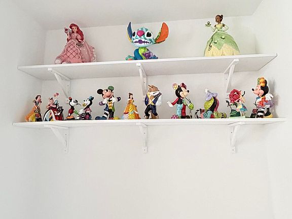 4th image of 5761 Paddington Way