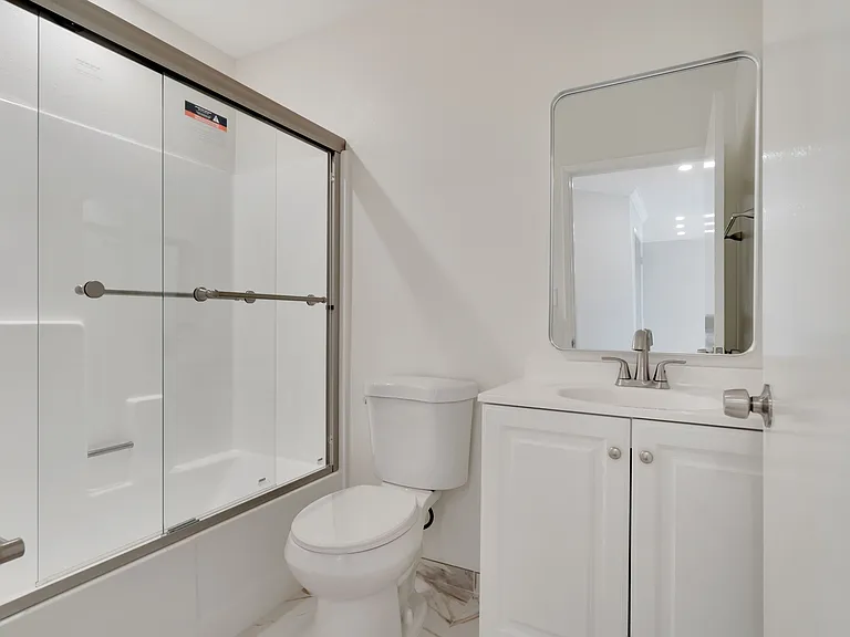 RENOVATED 1 BED 1 BATH - UNIT #309 TOP FLOOR
