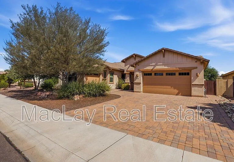 1142 E Bajor St — Photo 1