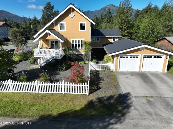900 Odin St, Petersburg, AK 99833