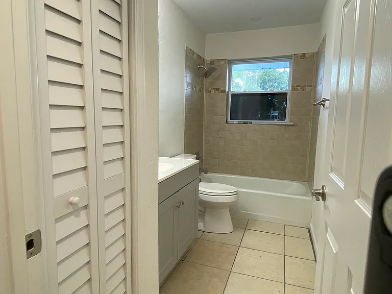 2264 Washington Ave #2264 — Photo 4
