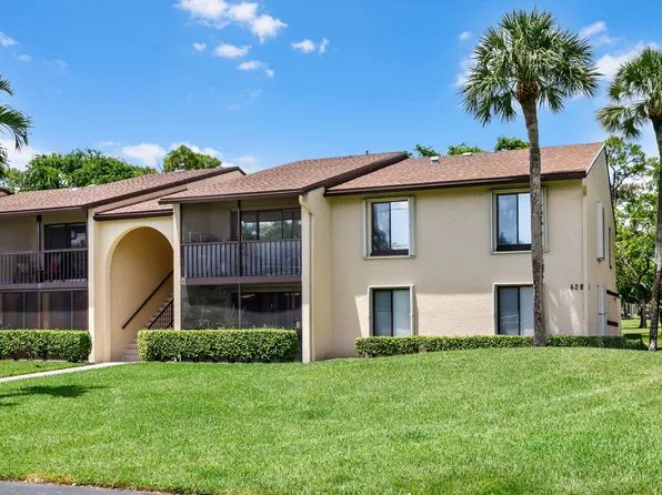 628 Sea Pine Way #E2, Greenacres, FL 33415