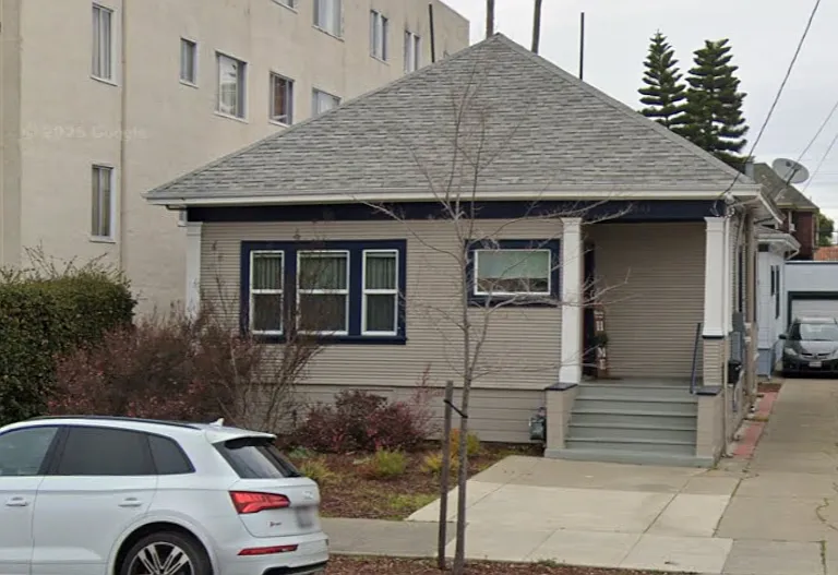 631 Lincoln Ave — Photo 1