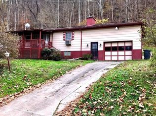 5405 Coal River Rd, Tornado, WV 25202