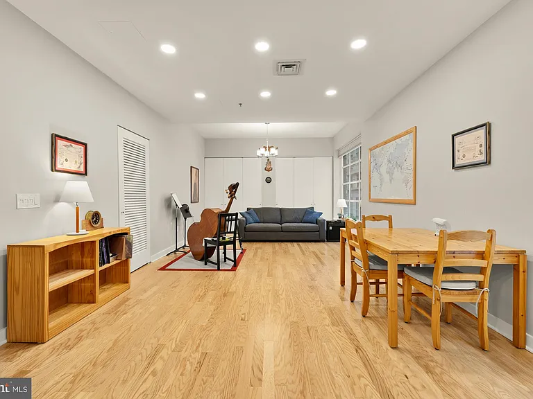 675 E St NW #350 — Photo 15
