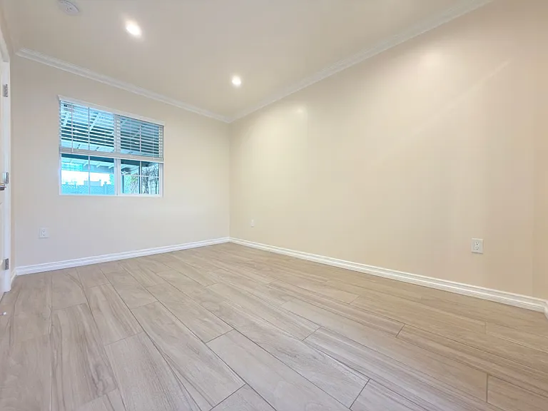 5227 Strohm Ave — Photo 10