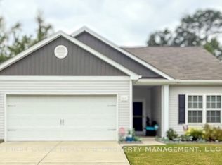 7117 Amberly Hills Rd, Charlotte, NC 28215