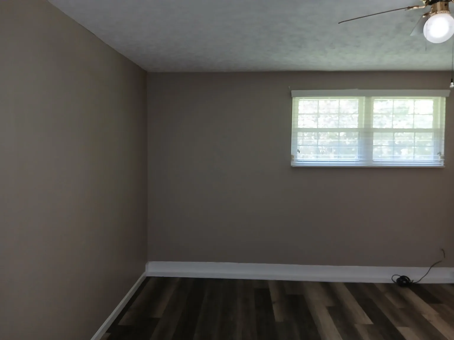 6090 King Arthur Dr — Photo 3