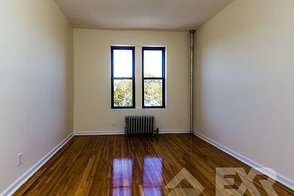 Rented by EXR | media 3