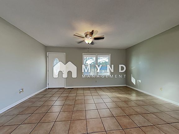 2nd image of 2113 Beauty St