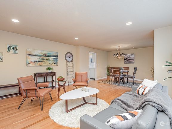 4th image of 4552 192nd Avenue SE