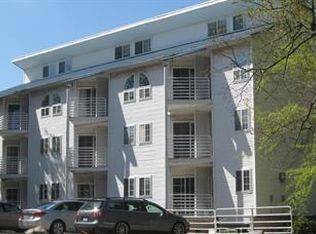 712 W Elm St, Urbana, IL 61801