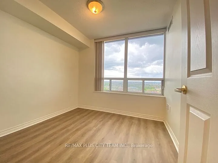 55 Strathaven Dr #1901 — Photo 9