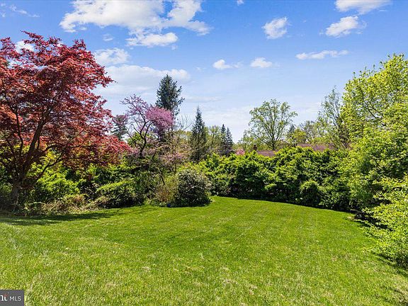 3rd image of 6515 Old Chesterbrook Rd