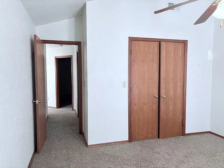 3200 Ridgecrest Ct — Photo 3