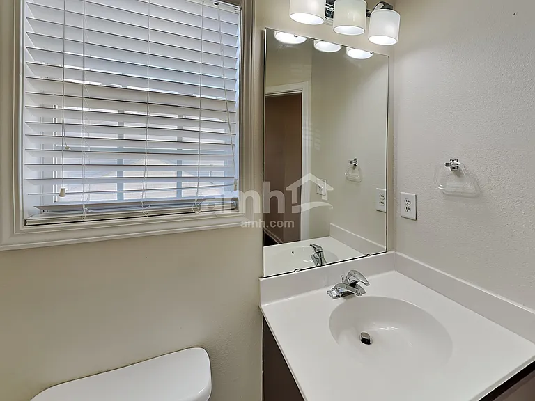 11234 Heritage Green Dr — Photo 15